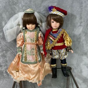 Robin Woods Camelot Series Adult Collector Dolls Lot of 2  NOT A TOY- TLC